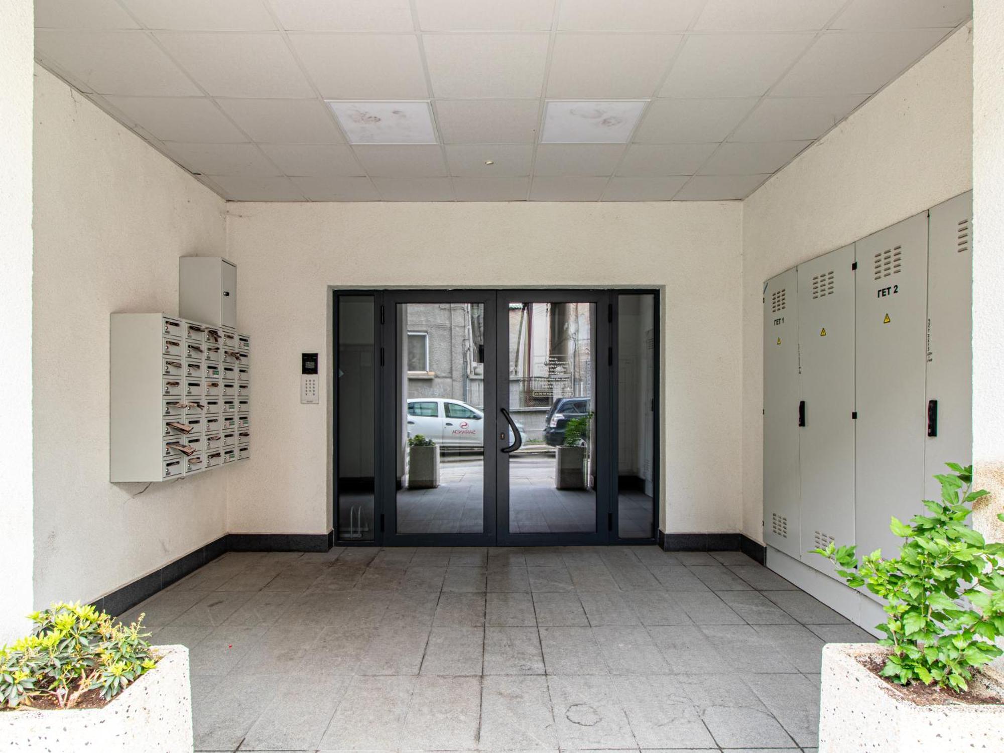 Stay & Explore Sofia - Central Studio Exterior photo